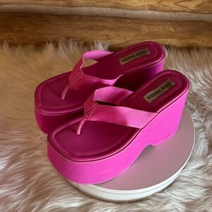 Steve Madden Fuchsia Platform Flip-Flops
